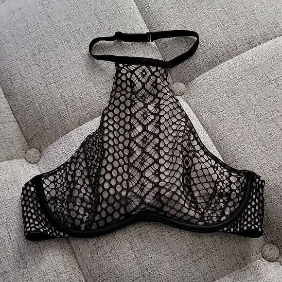 Victioria's Secret Black mesh net bra - Picture 1 of 6